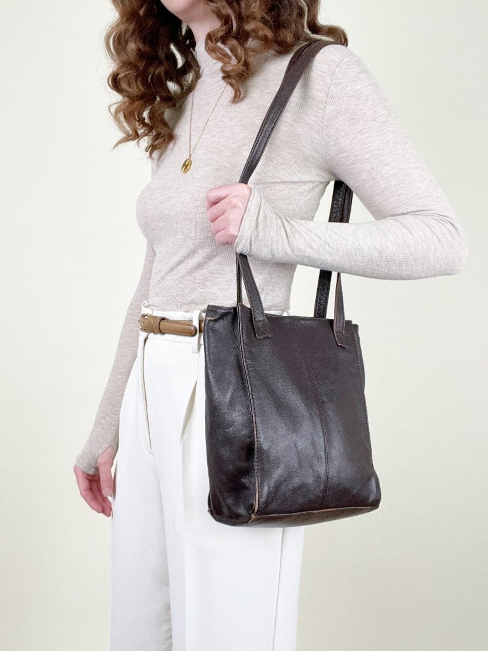 Vintage 90s Y2K Leather Shoulder Bag Purse Mini Tote Style Minimalist 90's 00's